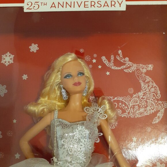 2013 BARBIE HOLIDAY EDITION 25 ANNIVERSARY NWT IN BOX NEW CONDITION - Picture 6 of 17